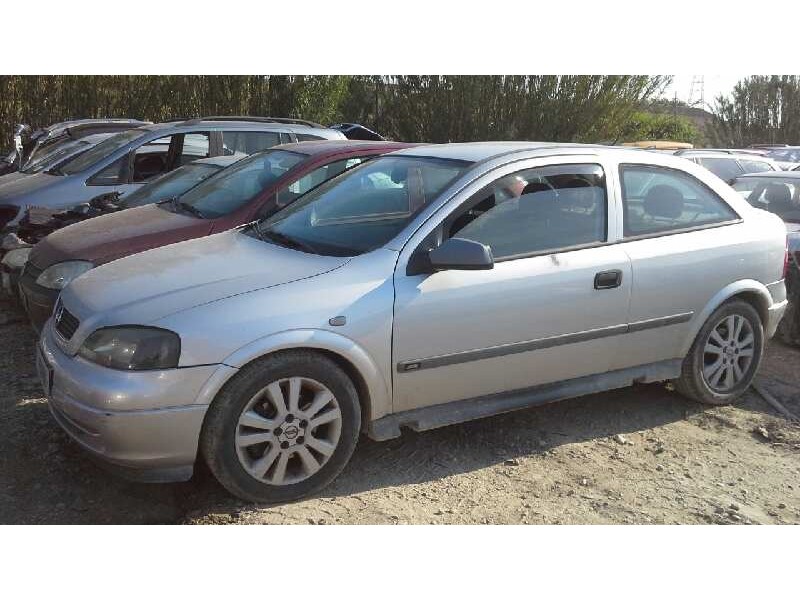 opel astra g berlina del año 1999