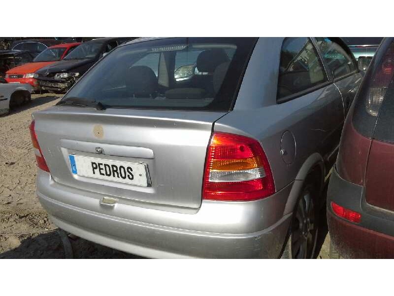 opel astra g berlina del año 1999