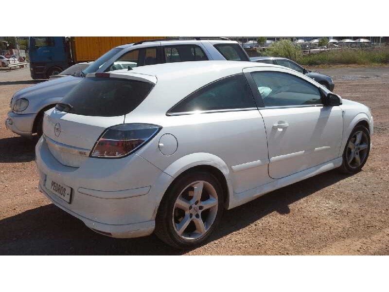 opel astra gtc del año 2009