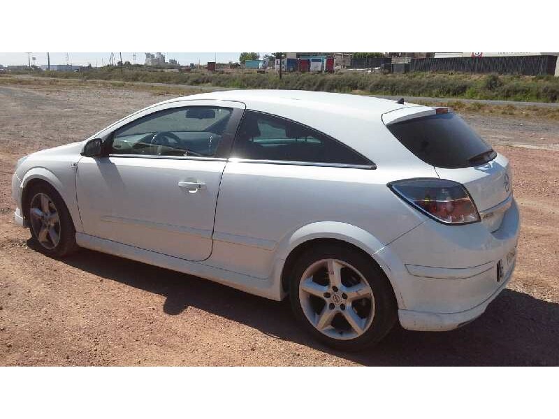 opel astra gtc del año 2009