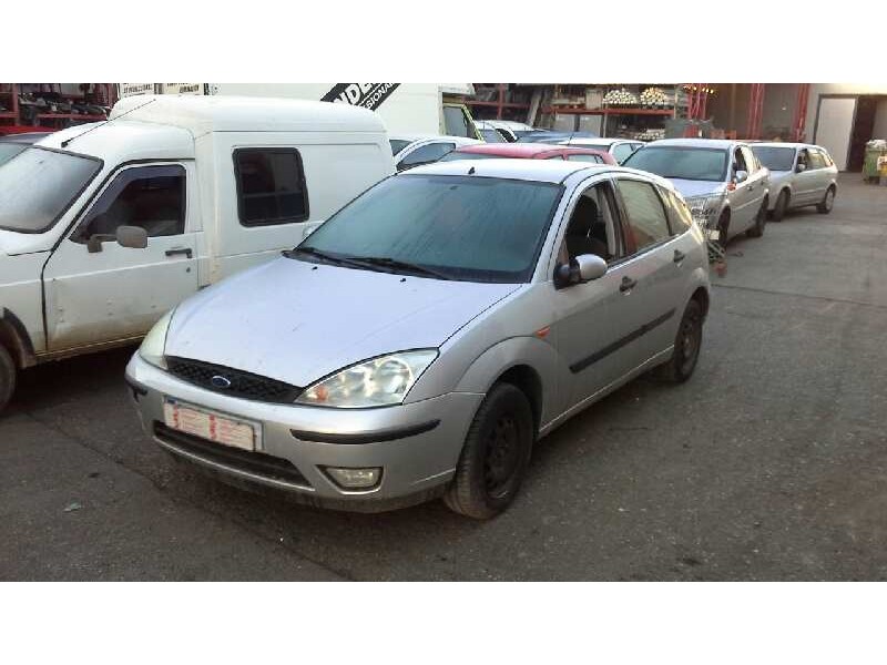 ford focus berlina (cak) del año 2001