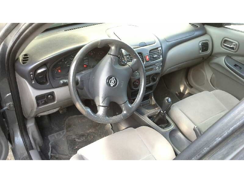 nissan almera (n16/e) del año 2002