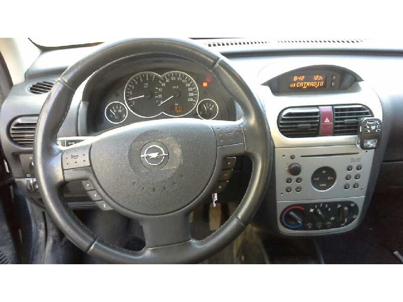 opel corsa c del año 2003