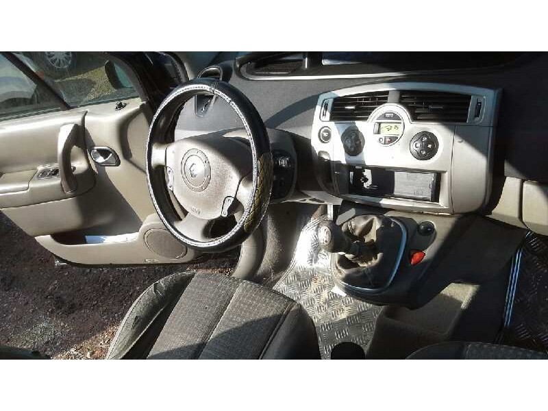 renault scenic ii del año 2003