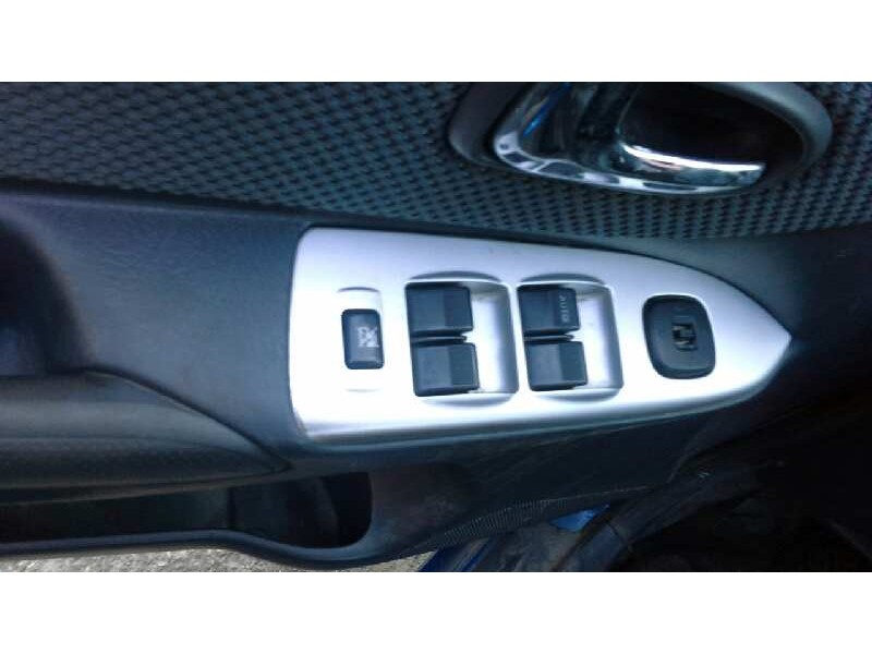 mazda premacy (cp) del año 2004