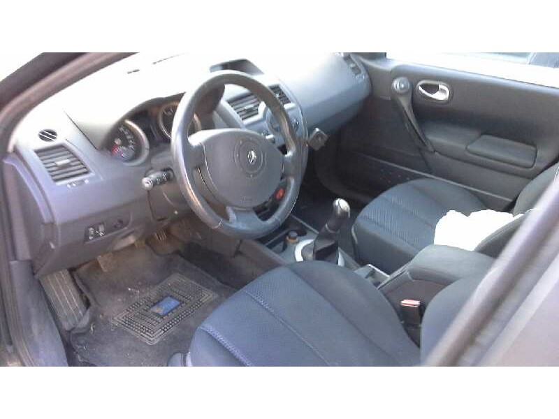 renault megane ii berlina 5p del año 2004