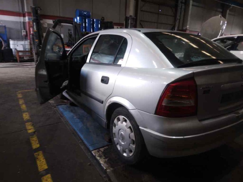 opel astra g berlina del año 2003