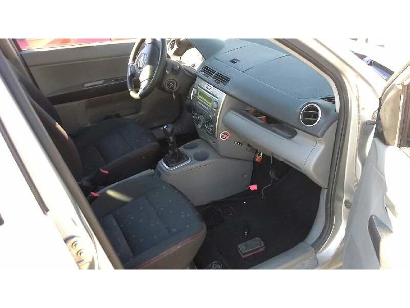 mazda 2 berlina (dy) del año 2003