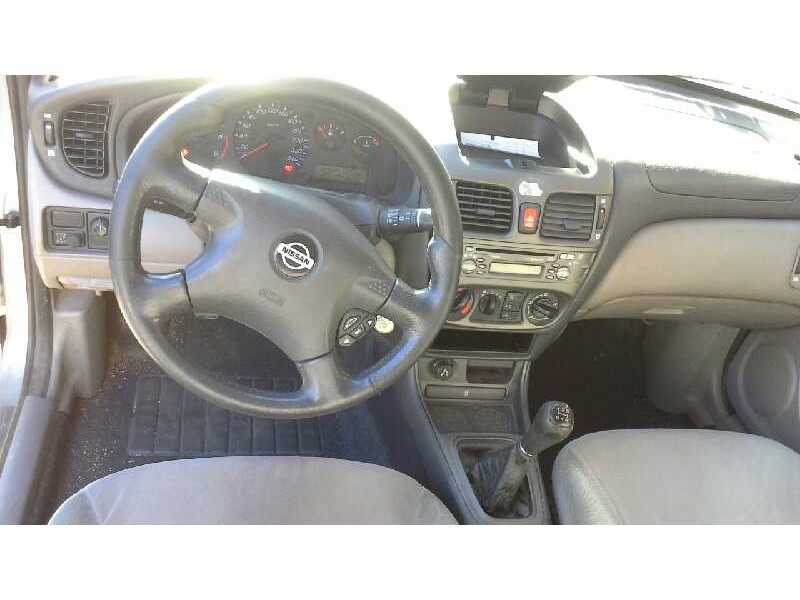 nissan almera (n16/e) del año 2002