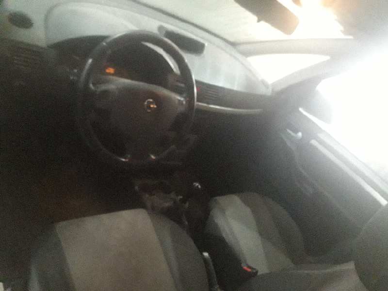 opel meriva del año 2004