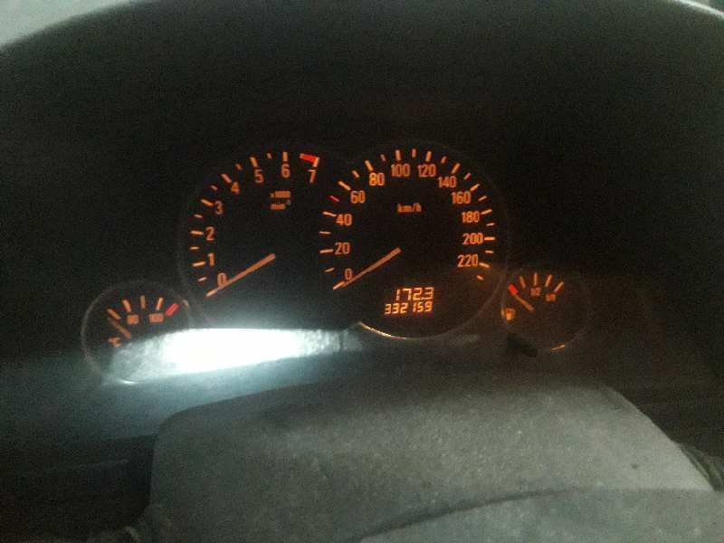 opel meriva del año 2004