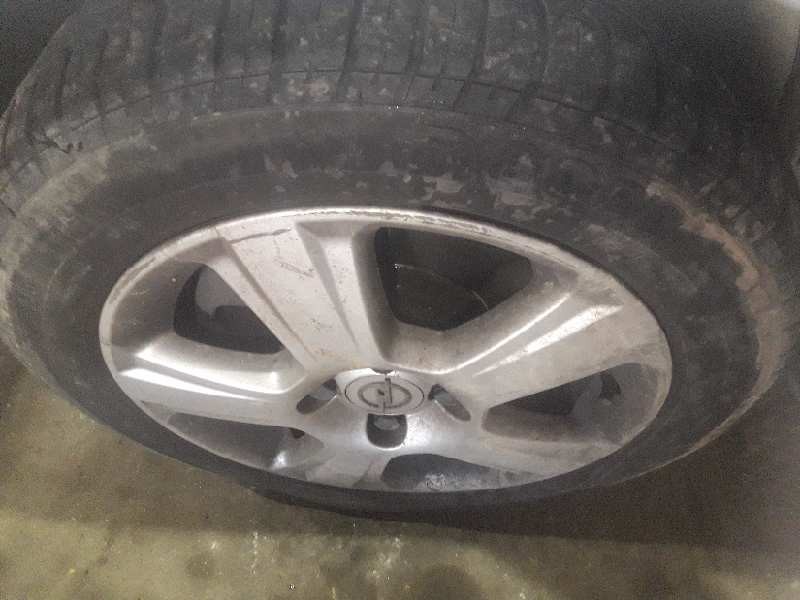 opel meriva del año 2004