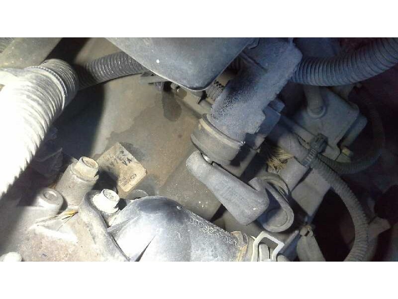 nissan primera berlina (p12) del año 2002