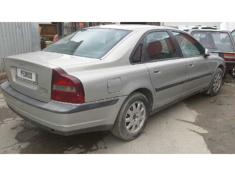 volvo s80 berlina del año 2003