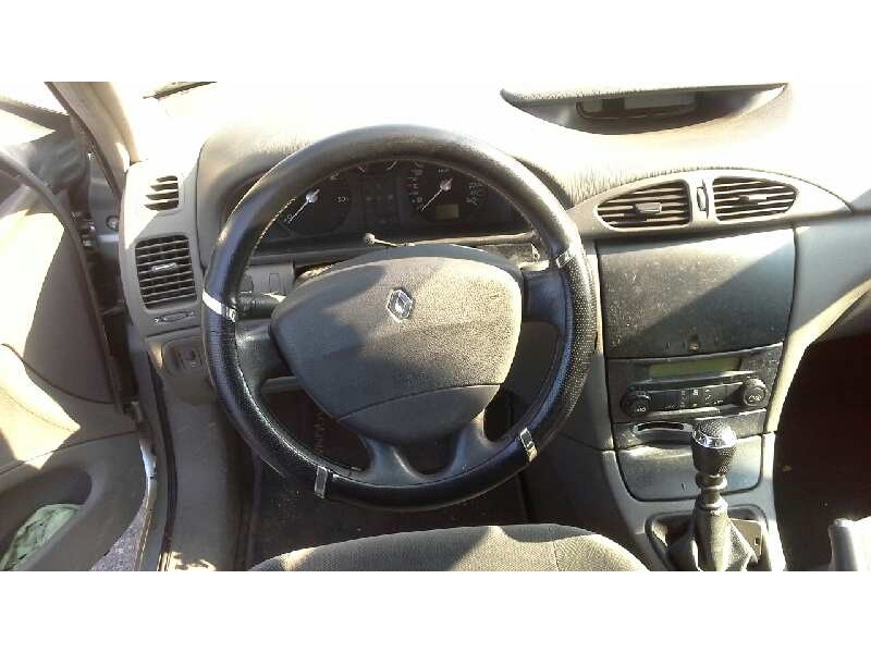 renault laguna ii (bg0) del año 2002