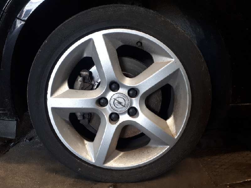 opel astra gtc del año 2007