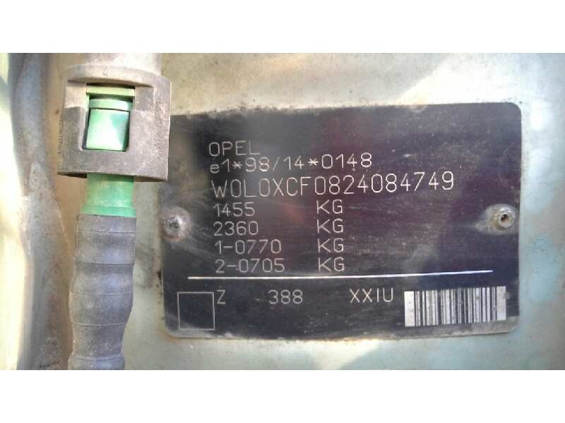 opel corsa c del año 2002