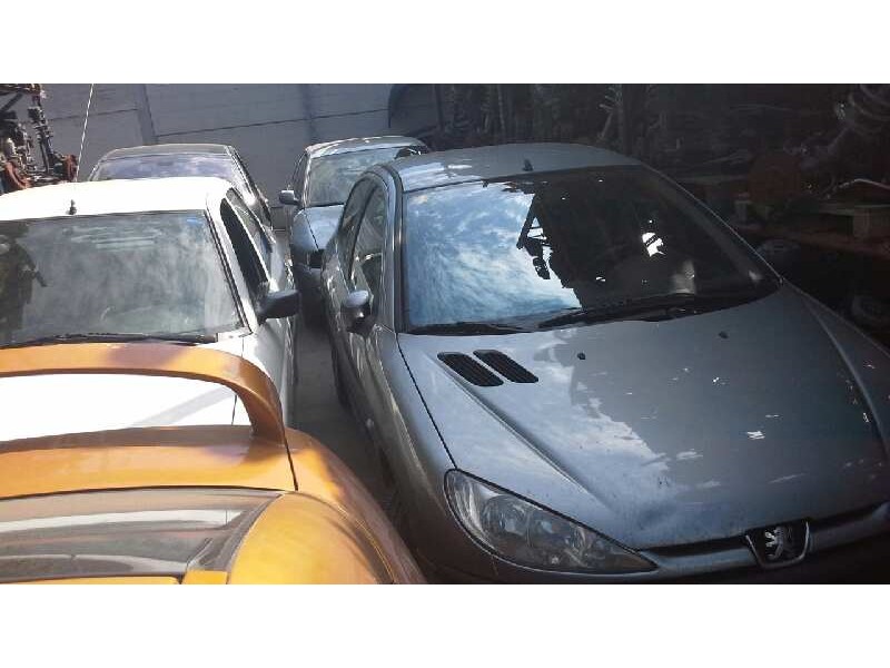 peugeot 206 berlina del año 2003