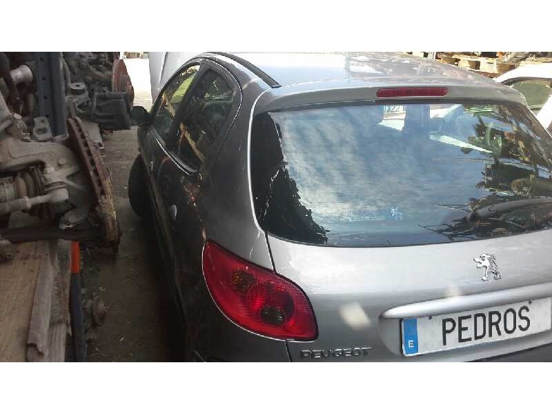 peugeot 206 berlina del año 2003