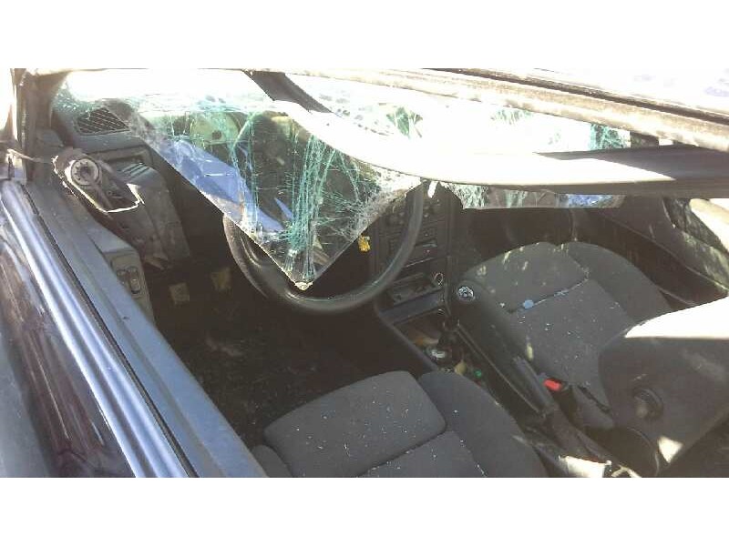 opel astra g berlina del año 2001