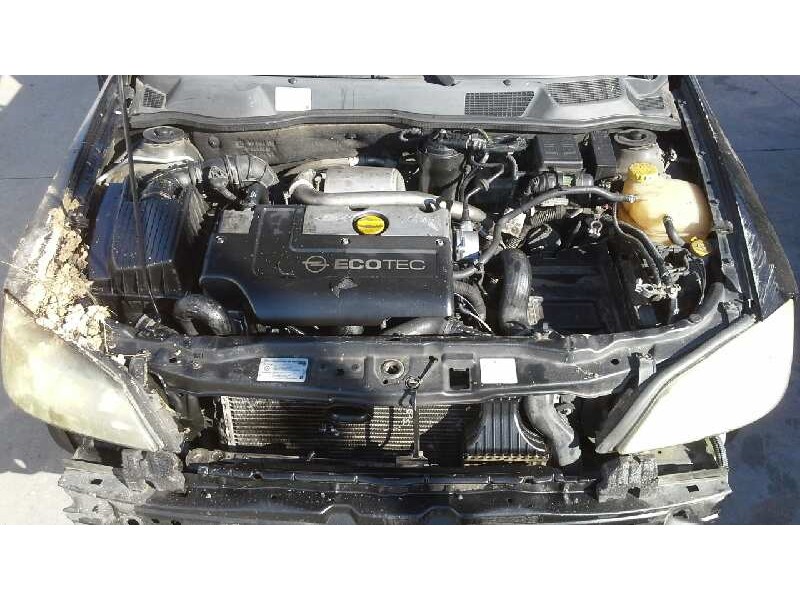 opel astra g berlina del año 2001