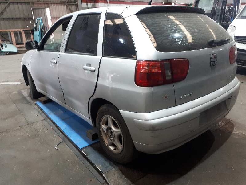 seat ibiza (6k1) del año 2001