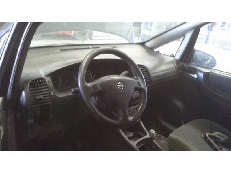 opel zafira a del año 2004