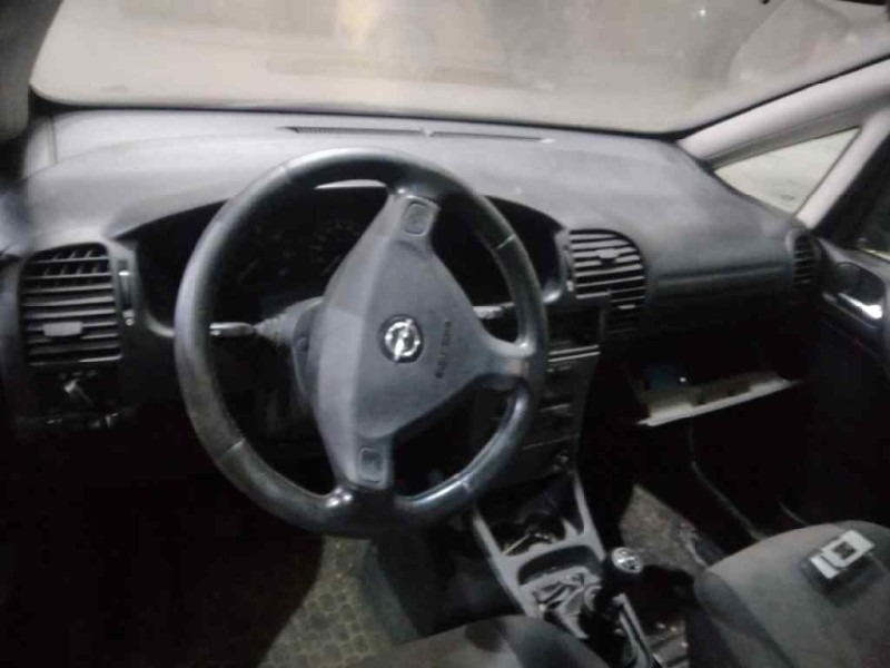 opel zafira a del año 2004