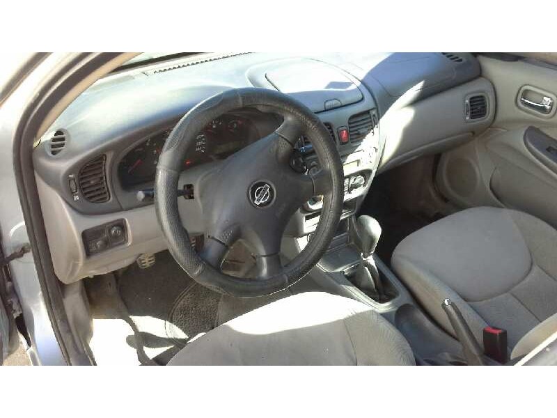 nissan almera (n16/e) del año 2001