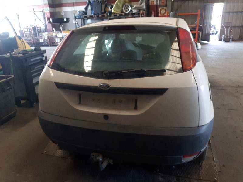 ford focus berlina (cak) del año 2004