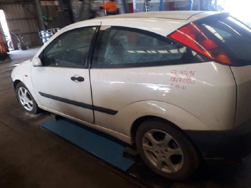 ford focus berlina (cak) del año 2004