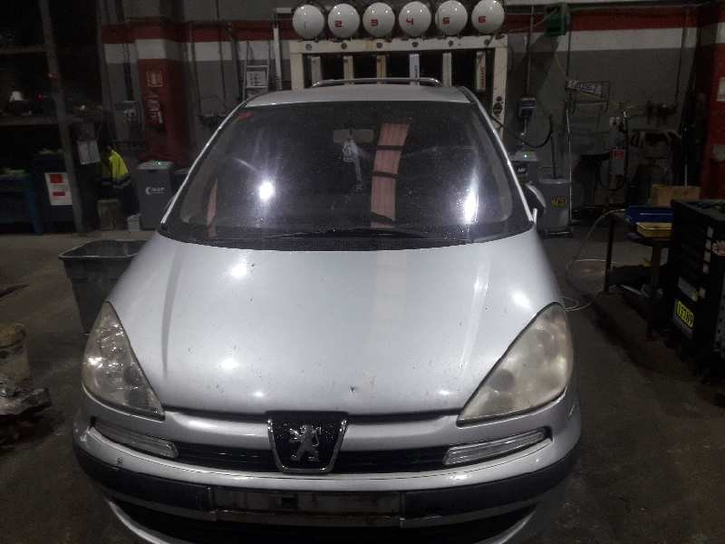 peugeot 807 del año 2004