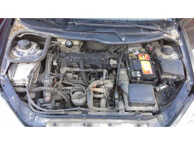 peugeot 206 berlina del año 2001