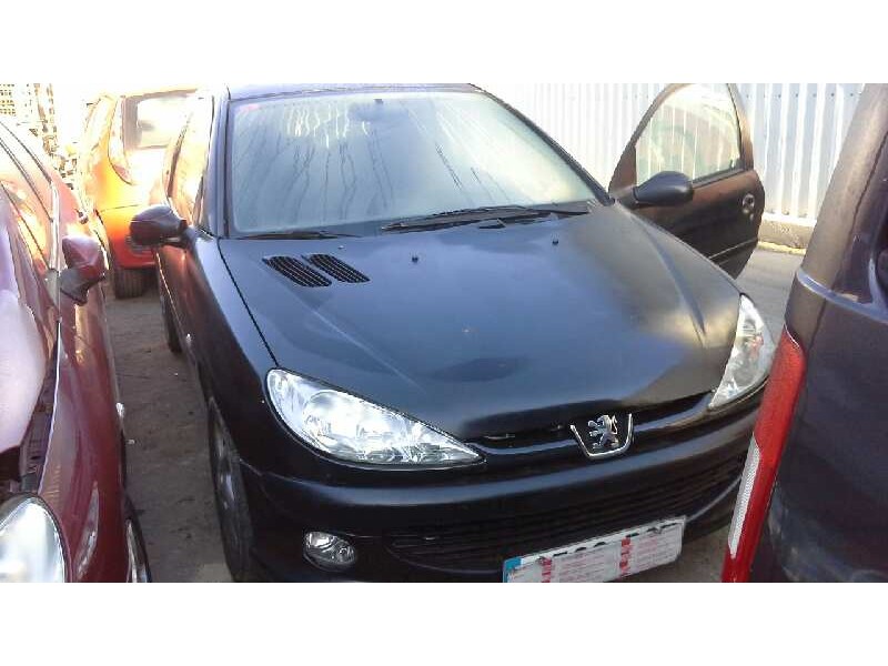 peugeot 206 berlina del año 2001