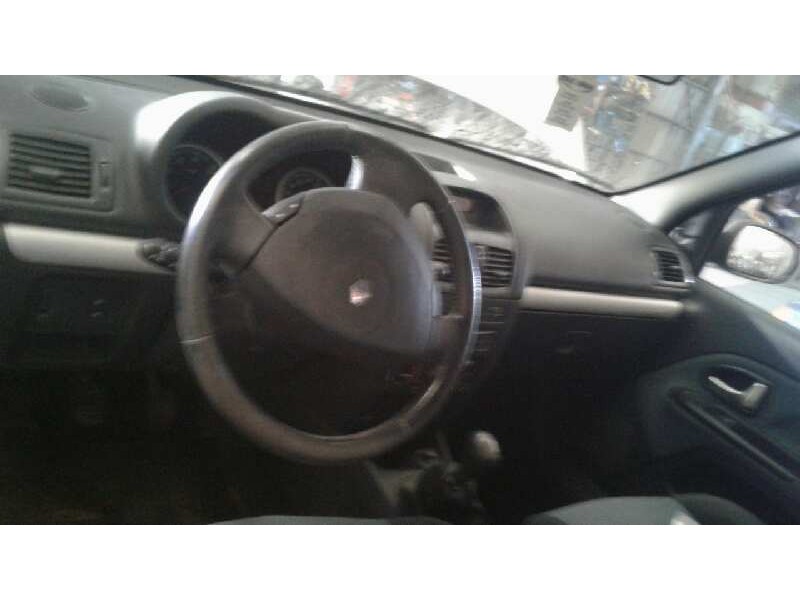 renault clio ii fase ii (b/cb0) del año 2005