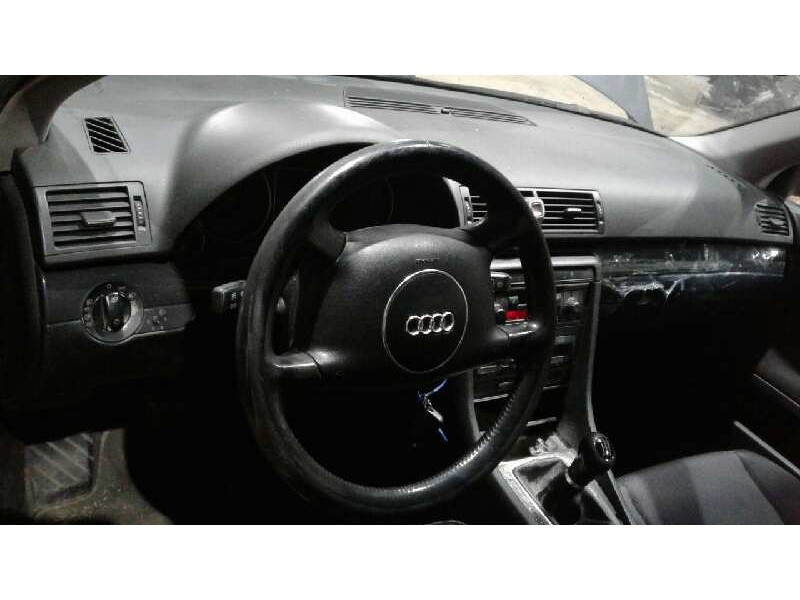 audi a4 berlina (8e) del año 2001