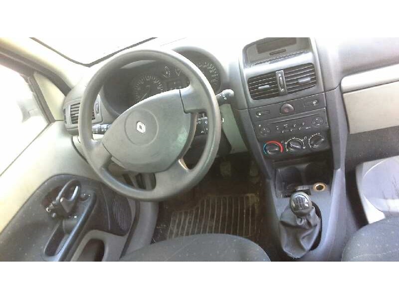 renault clio ii fase ii (b/cb0) del año 2002