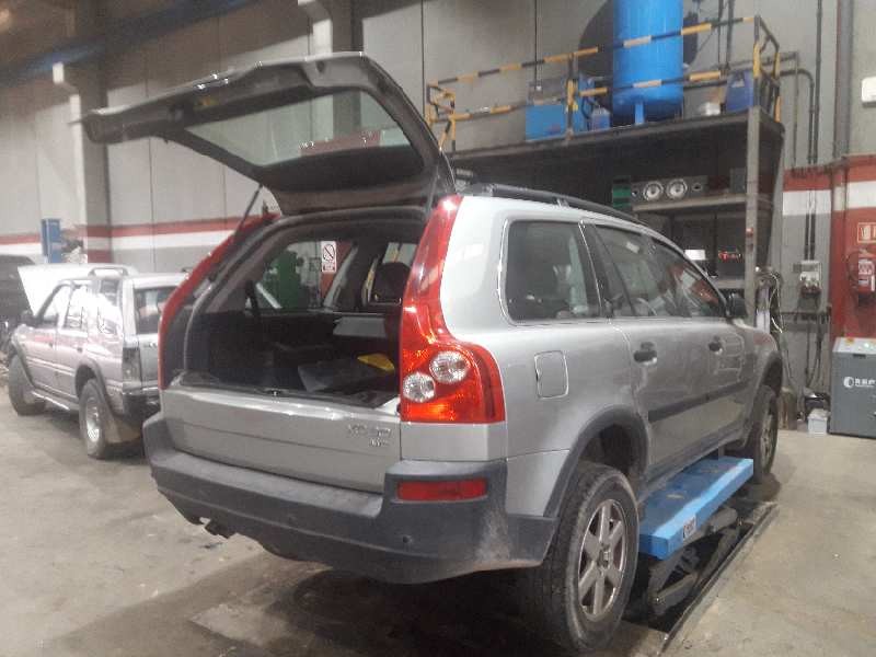 volvo xc90 del año 2004