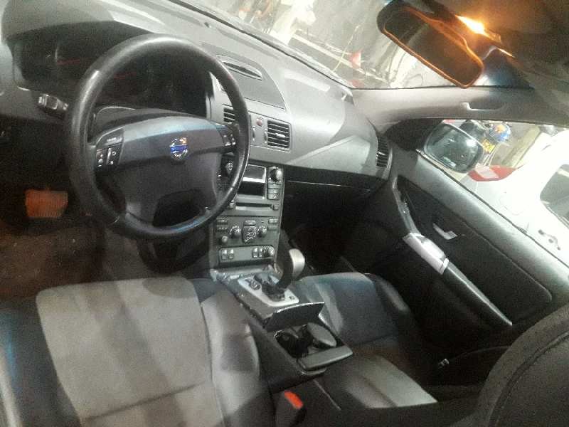 volvo xc90 del año 2004