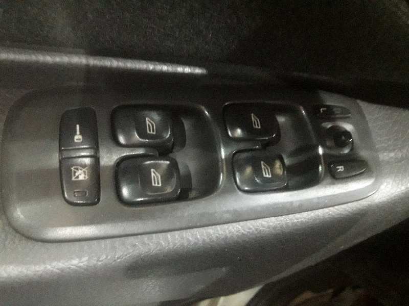 volvo xc90 del año 2004