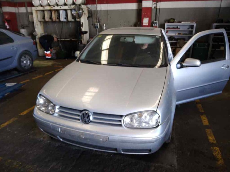 volkswagen golf iv berlina (1j1) del año 2001