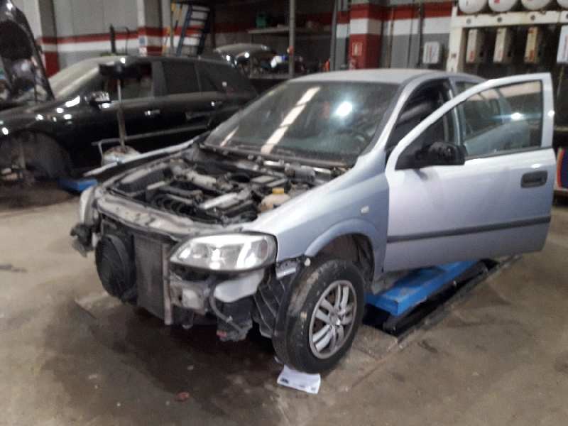 opel astra g berlina del año 2001