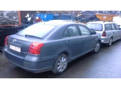 toyota avensis berlina (t25) del año 2003