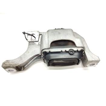 SOPORTE MOTOR DERECHO SUPERIOR 678237401 