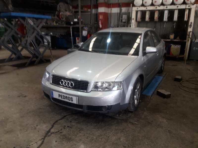 audi a4 berlina (8e) del año 2001