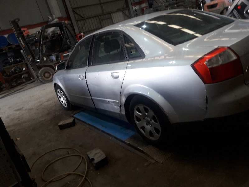 audi a4 berlina (8e) del año 2001