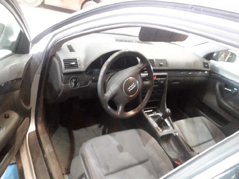 audi a4 berlina (8e) del año 2001
