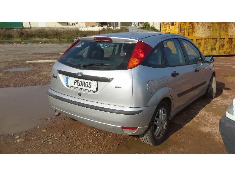 ford focus berlina (cak) del año 2004