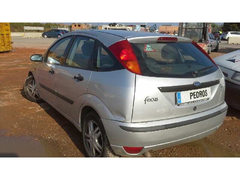 ford focus berlina (cak) del año 2004