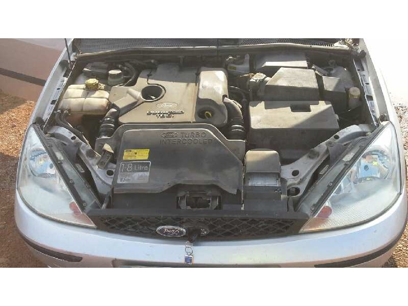 ford focus berlina (cak) del año 2004